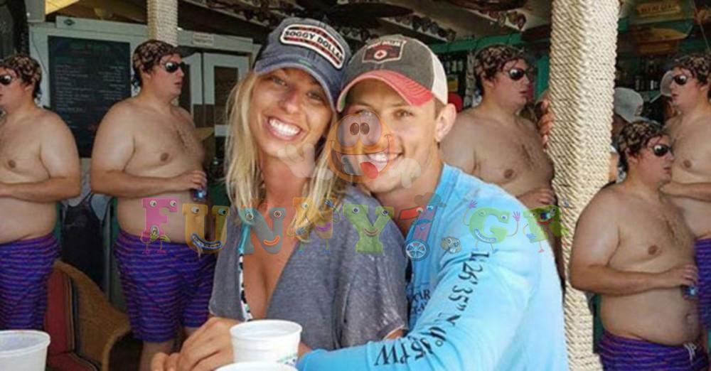 Ζευγάρι ζήτησε βοήθεια από το Internet για να σβήσει έναν ημίγυμνο τύπο με το Photoshop και έγινε της κακομοίρας